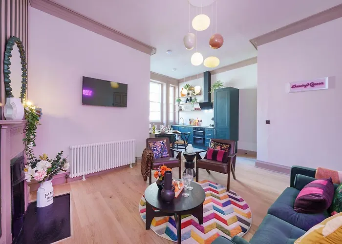 The Half Angel - 1 Bedroom In By Mint *